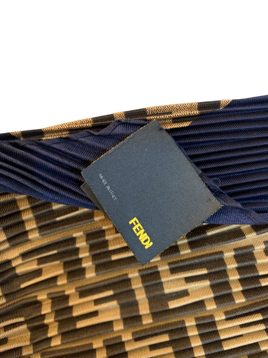 Fendi foulard in seta bicolore (blu e marrone) plissè - AgeVintage