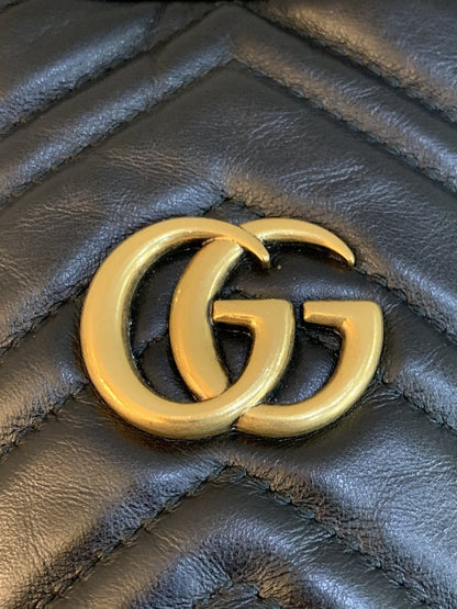 Gucci borsa a secchiello Marmont colore nera - AgeVintage