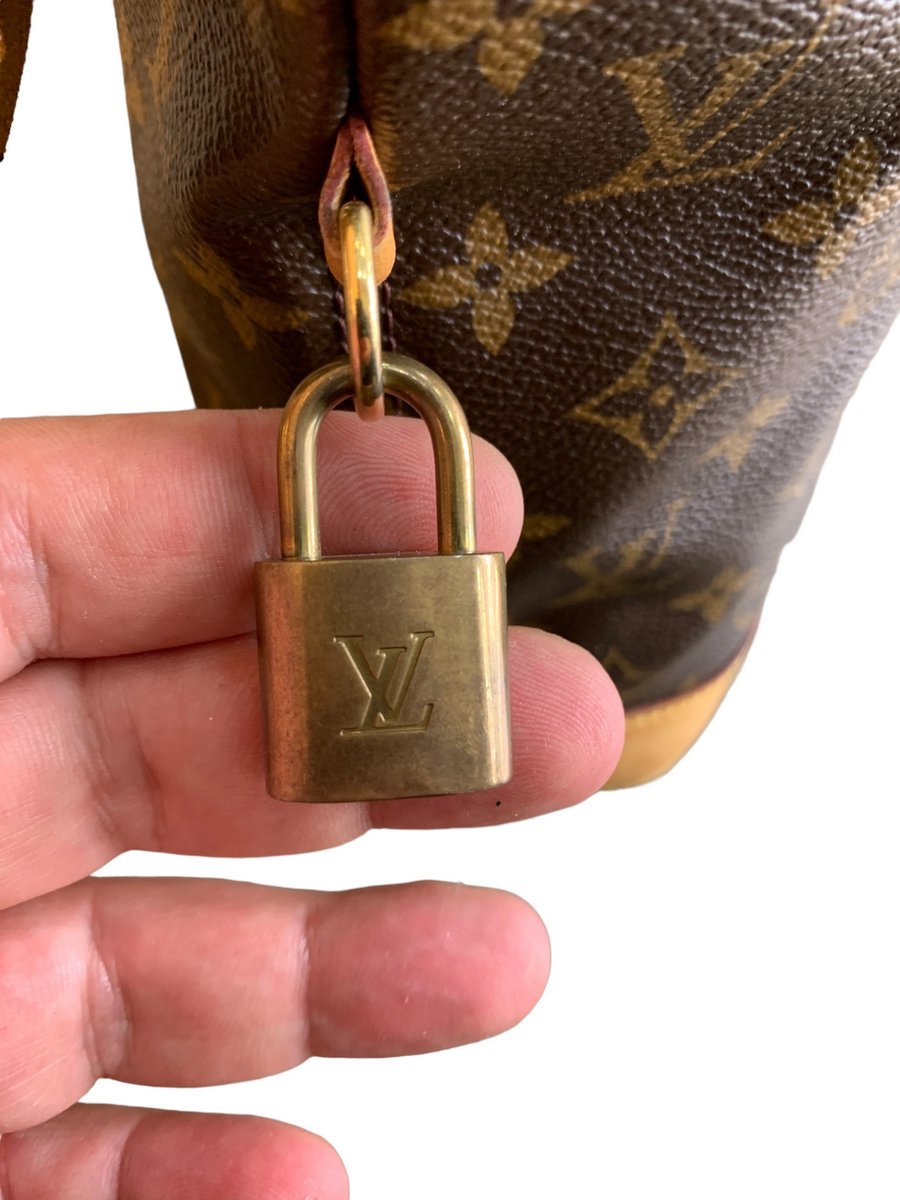 Louis Vuitton Lockit Vertical Monogram - AgeVintage