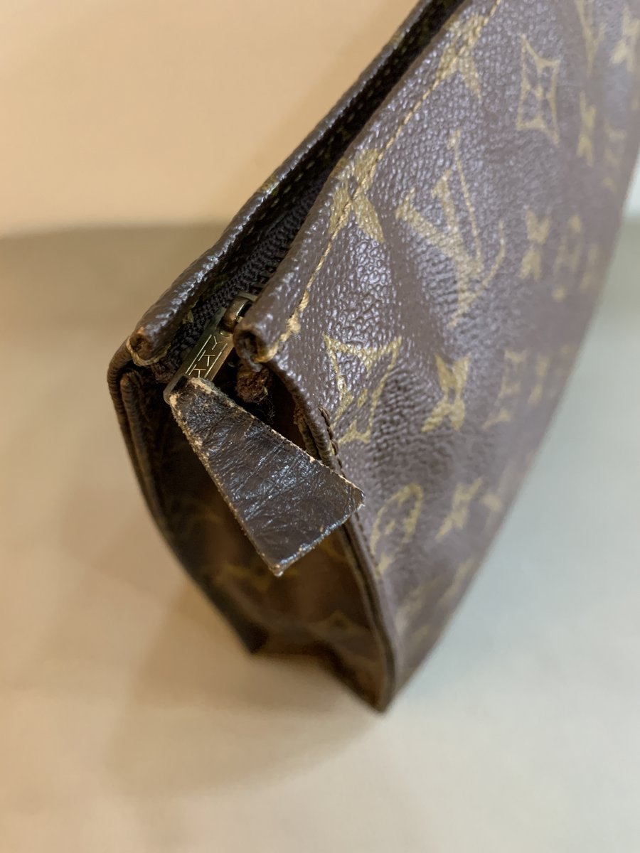 Louis Vuitton pochette toilette 25 in tela monogram - AgeVintage