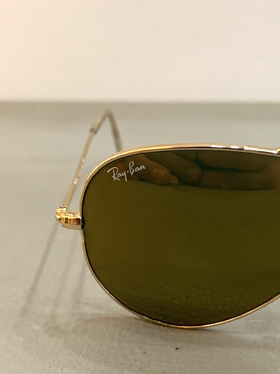 Ray-Ban RB 3025 Aviator color oro - AgeVintage